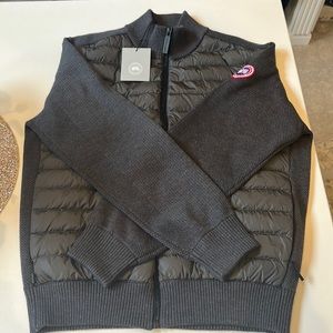 BRAND NEW. never worn: NWT! Canada Goose sweater jacket, charcoal gray.